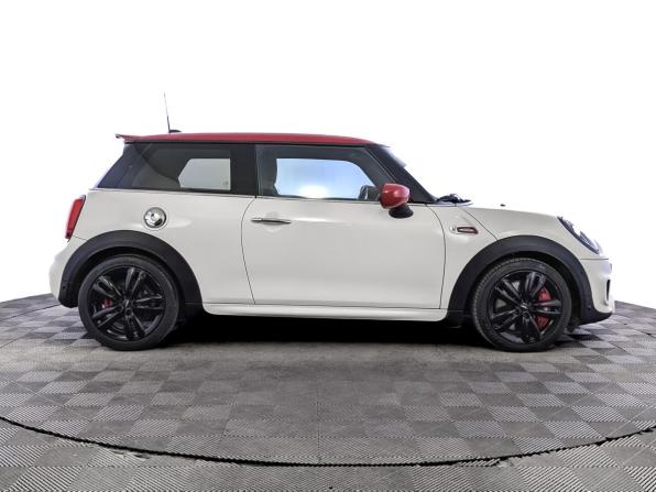 Mini Hatch III (F55/F56) Рестайлинг с пробегом 2020 года, цена 3 300 000 рублей, 84934 км, хэтчбек, Автокод Объявления