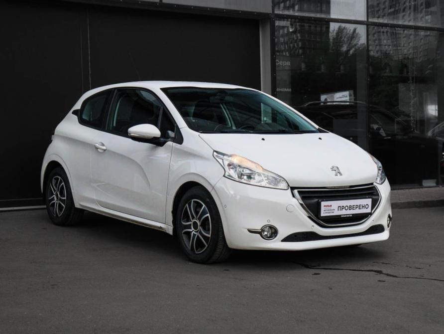 Peugeot 208 I Москва  - изображение 3