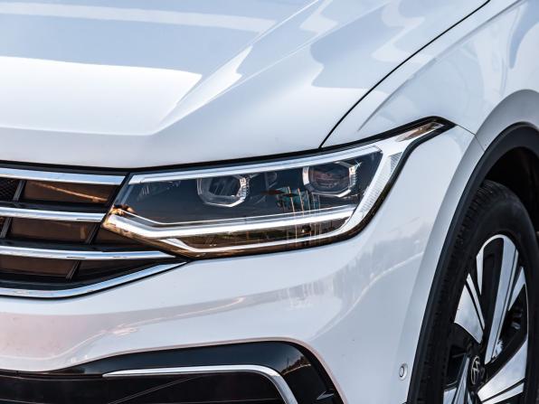 Volkswagen Tiguan II Рестайлинг с пробегом 2023 года, цена 4 050 000 рублей, 14470 км, внедорожник, Автокод Объявления