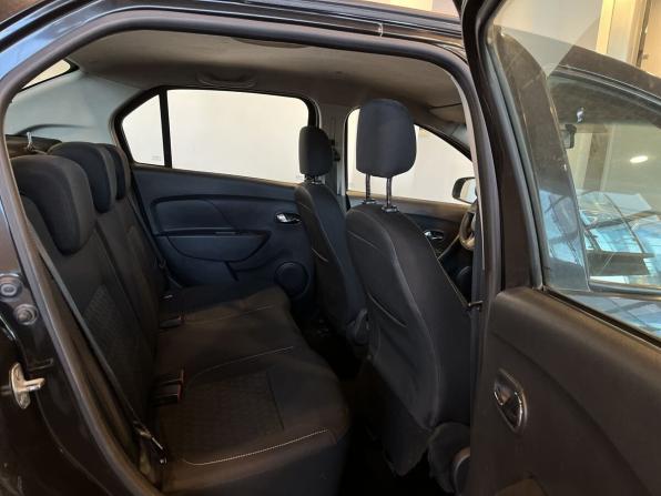 Renault Logan II с пробегом 2015 года, цена 469 000 рублей, 245507 км, седан, Автокод Объявления