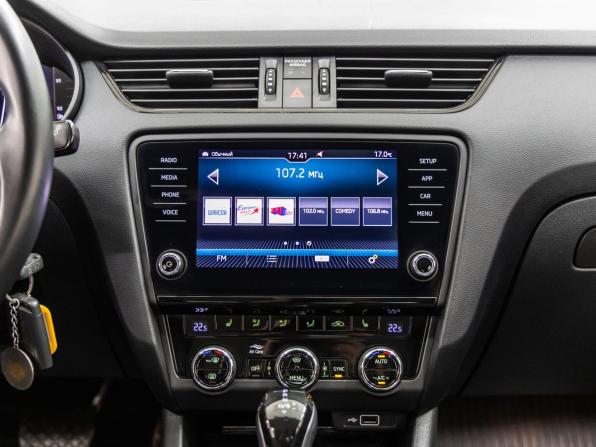 Skoda Octavia III (A7) Рестайлинг с пробегом 2020 года, цена 2 208 000 рублей, 88473 км, лифтбек, Автокод Объявления