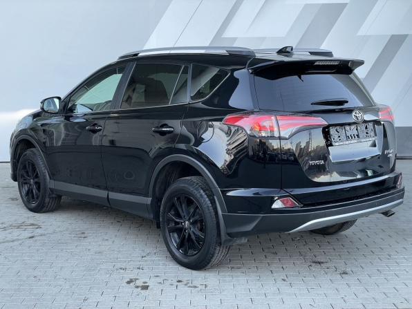 Toyota RAV4 IV (XA40) Рестайлинг с пробегом 2018 года, цена 2 298 000 рублей, 178092 км, внедорожник, Автокод Объявления