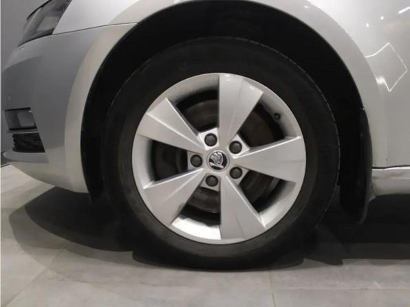 Skoda Octavia III (A7) Рестайлинг с пробегом 2018 года, цена 2 079 000 рублей, 124000 км, лифтбек, Автокод Объявления