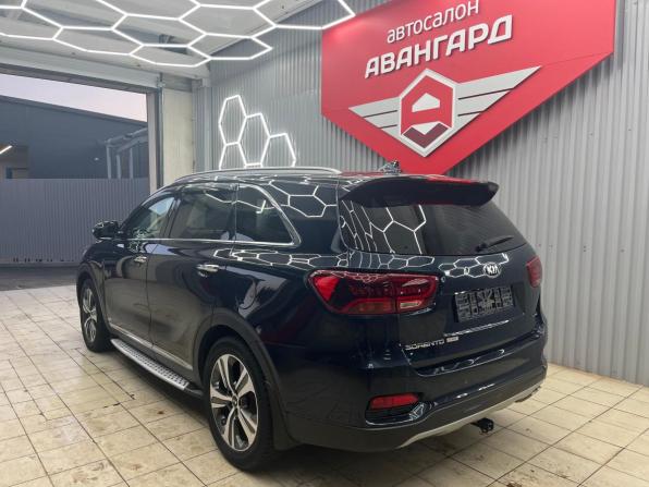 Kia Sorento III Prime Рестайлинг с пробегом 2018 года, цена 2 100 000 рублей, 252895 км, внедорожник, Автокод Объявления