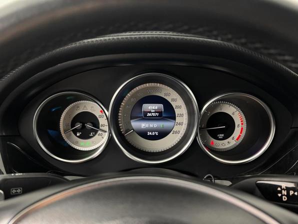 Mercedes-Benz CLS II (C218) Рестайлинг с пробегом 2015 года, цена 2 549 900 рублей, 267571 км, седан, Автокод Объявления