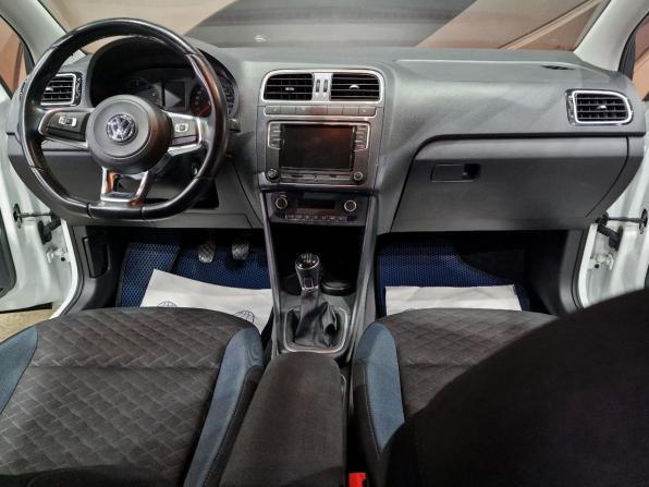 Volkswagen Polo V Рестайлинг с пробегом 2019 года, цена 1 348 000 рублей, 78356 км, седан, Автокод Объявления