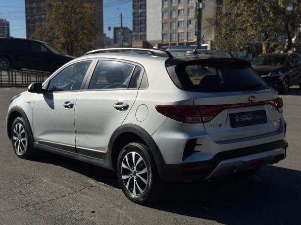 Kia Rio IV Рестайлинг с пробегом 2021 года, цена 1 650 000 рублей, 42204 км, хэтчбек, Автокод Объявления