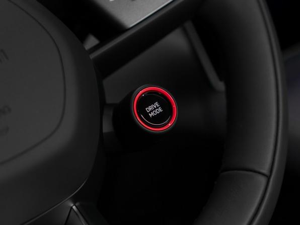 Xiaomi YU7 с пробегом 2025 года, цена 13 500 000 рублей, 120 км, внедорожник, Автокод Объявления
