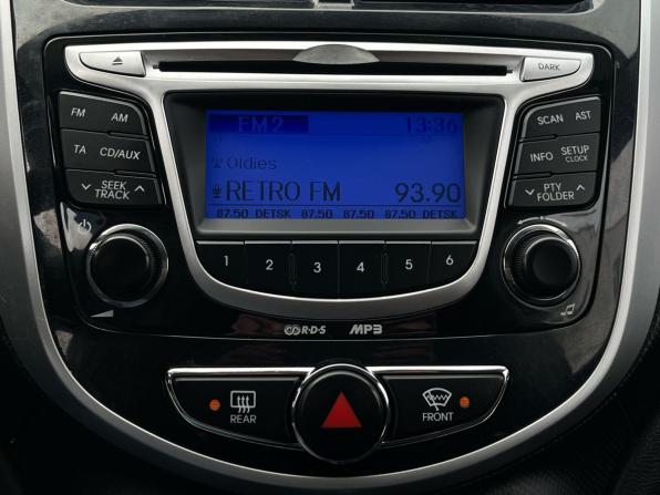 Hyundai Solaris I с пробегом 2012 года, цена 740 000 рублей, 172140 км, седан, Автокод Объявления