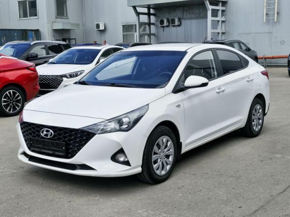 Hyundai Solaris II Рестайлинг с пробегом 2021 года, цена 1 899 000 рублей, 53813 км, седан, Автокод Объявления