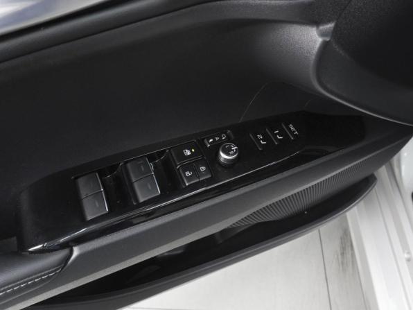 Toyota Camry IX (XV80) с пробегом 2025 года, цена 4 890 000 рублей, 9982 км, седан, Автокод Объявления