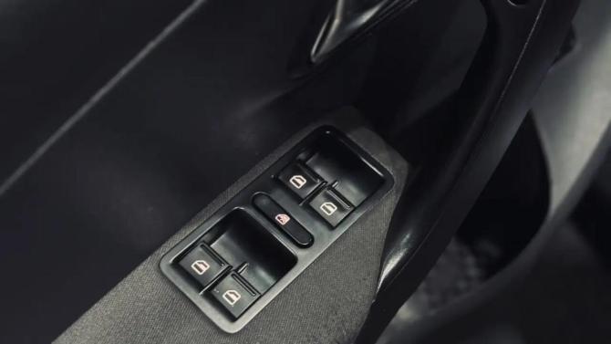 Volkswagen Polo V с пробегом 2012 года, цена 680 000 рублей, 201077 км, седан, Автокод Объявления