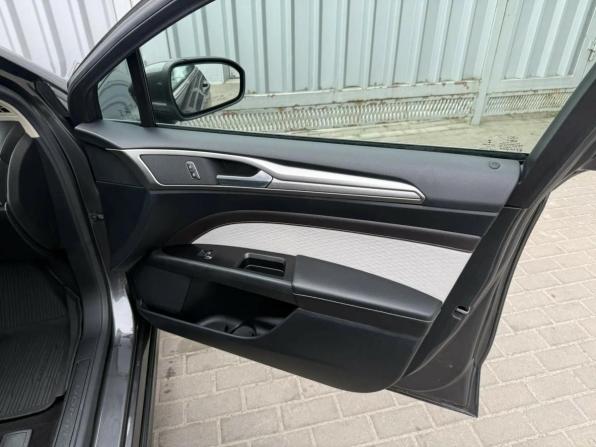 Ford Fusion (North America) II Рестайлинг с пробегом 2019 года, цена 1 325 000 рублей, 150132 км, седан, Автокод Объявления