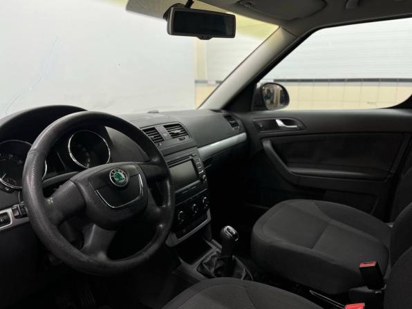 Skoda Yeti I с пробегом 2011 года, цена 729 900 рублей, 212095 км, внедорожник, Автокод Объявления