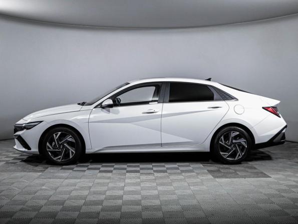 Hyundai Elantra VII (CN7) Рестайлинг с пробегом 2024 года, цена 2 200 000 рублей, 31881 км, седан, Автокод Объявления