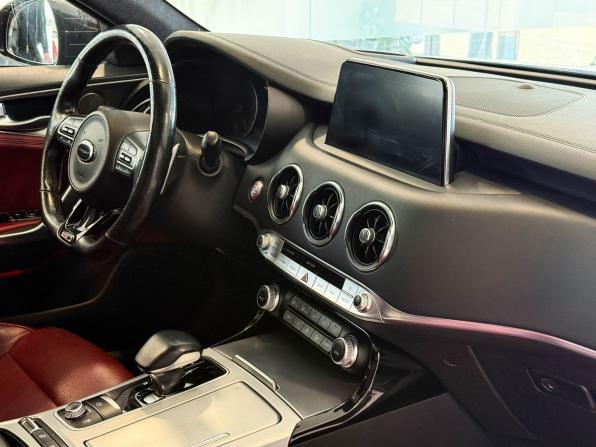 Kia Stinger I с пробегом 2019 года, цена 2 337 000 рублей, 131918 км, лифтбек, Автокод Объявления