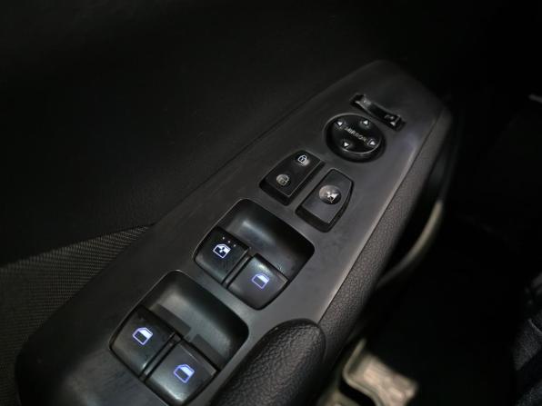 Hyundai Solaris II с пробегом 2018 года, цена 1 299 000 рублей, 147000 км, седан, Автокод Объявления