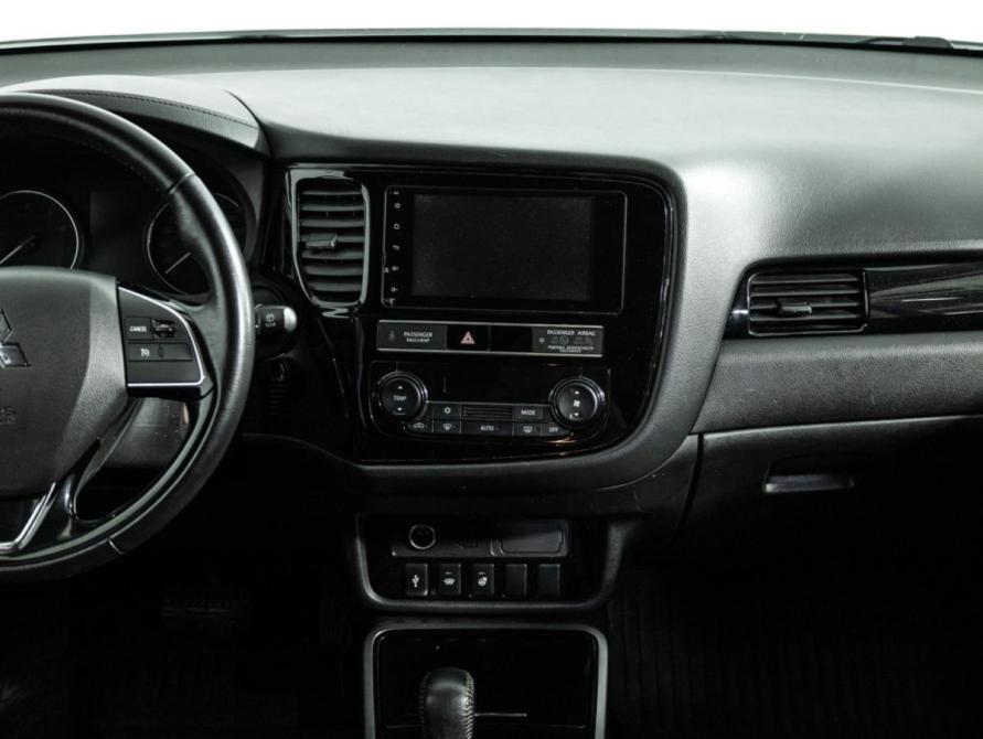 Mitsubishi Outlander III Рестайлинг 3 Санкт-Петербург  - изображение 15