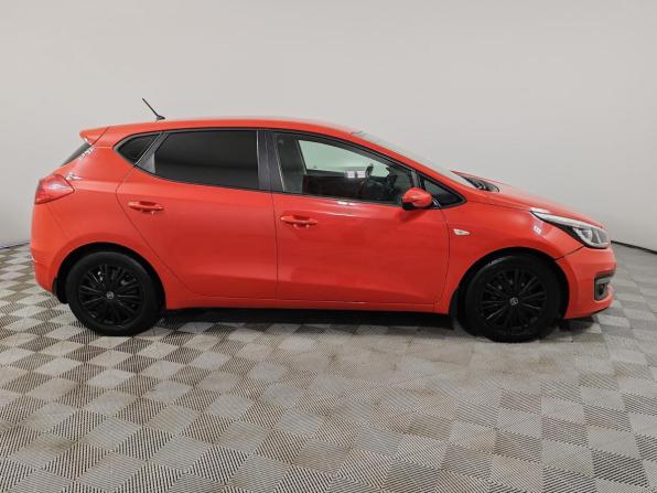 Kia Ceed II Рестайлинг с пробегом 2016 года, цена 1 099 000 рублей, 97227 км, хэтчбек, Автокод Объявления