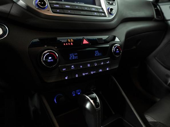 Hyundai Tucson III с пробегом 2017 года, цена 1 999 000 рублей, 121988 км, внедорожник, Автокод Объявления