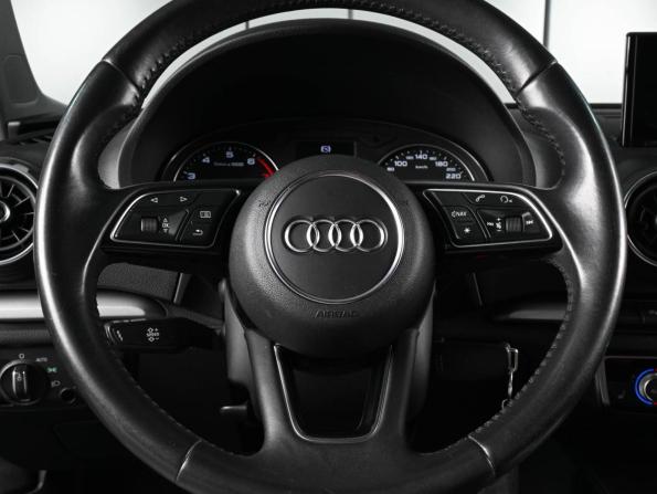 Audi A3 III (8V) Рестайлинг с пробегом 2019 года, цена 1 819 000 рублей, 110799 км, седан, Автокод Объявления