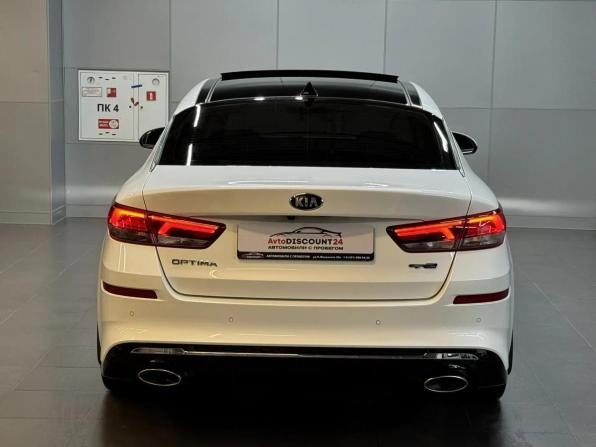 Kia Optima IV Рестайлинг с пробегом 2018 года, цена 1 997 000 рублей, 81000 км, седан, Автокод Объявления