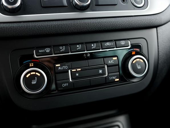 Volkswagen Tiguan I Рестайлинг с пробегом 2013 года, цена 1 569 000 рублей, 178903 км, внедорожник, Автокод Объявления