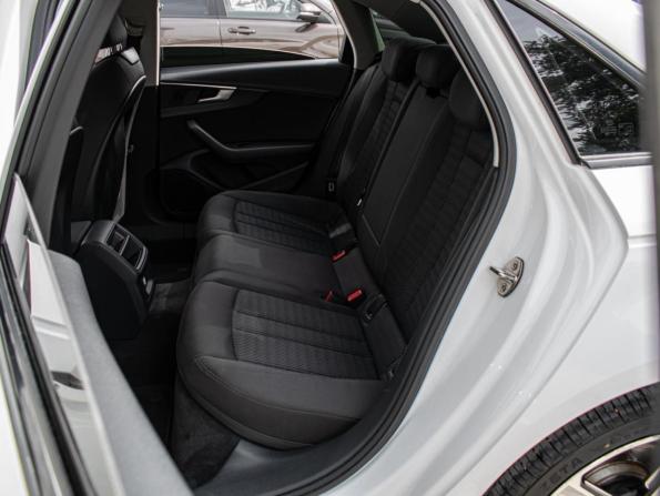 Audi A4 V (B9) с пробегом 2016 года, цена 2 150 000 рублей, 180604 км, седан, Автокод Объявления
