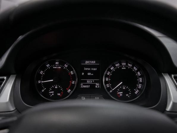Skoda Rapid I с пробегом 2014 года, цена 787 000 рублей, 225000 км, лифтбек, Автокод Объявления