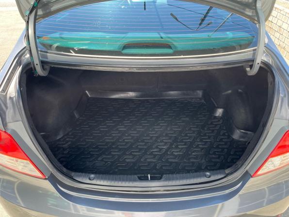 Hyundai Solaris I с пробегом 2012 года, цена 619 000 рублей, 221000 км, седан, Автокод Объявления