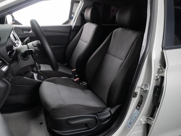 Hyundai Solaris II с пробегом 2018 года, цена 1 339 000 рублей, 136325 км, седан, Автокод Объявления