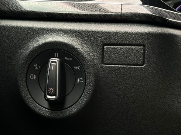 Volkswagen Polo VI с пробегом 2021 года, цена 1 568 700 рублей, 138940 км, лифтбек, Автокод Объявления