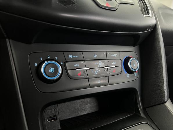 Ford Focus III Рестайлинг с пробегом 2017 года, цена 970 000 рублей, 161111 км, универсал, Автокод Объявления