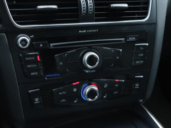 Audi Q5 I (8R) Рестайлинг с пробегом 2013 года, цена 1 750 000 рублей, 178513 км, внедорожник, Автокод Объявления