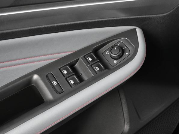 Volkswagen Lamando II с пробегом 2025 года, цена 3 549 000 рублей, 134 км, лифтбек, Автокод Объявления