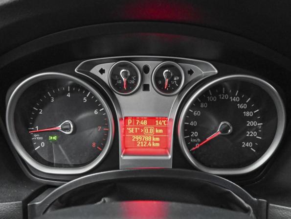 Ford Focus II Рестайлинг с пробегом 2008 года, цена 648 000 рублей, 299788 км, седан, Автокод Объявления