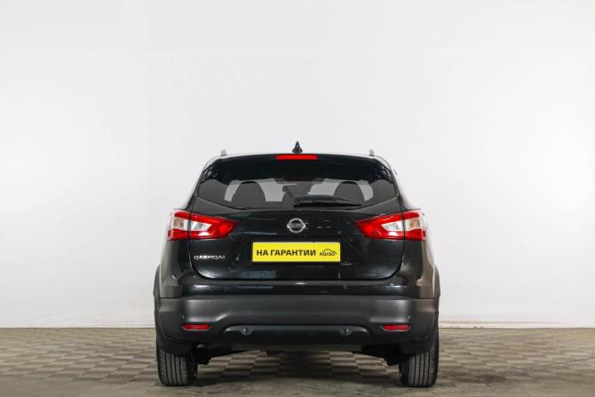 Nissan Qashqai II с пробегом 2018 года, цена 1 599 000 рублей, 155000 км, внедорожник, Автокод Объявления