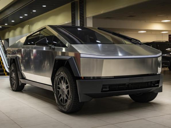 Tesla Cybertruck с пробегом 2024 года, цена 18 400 000 рублей, 455 км, offers.body_type.unknown, Автокод Объявления