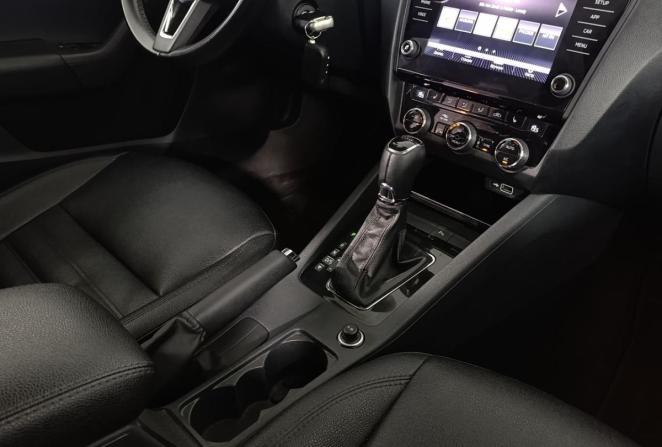 Skoda Octavia III (A7) Рестайлинг с пробегом 2019 года, цена 1 990 000 рублей, 174344 км, лифтбек, Автокод Объявления
