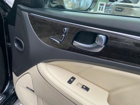 Hyundai Equus II Рестайлинг с пробегом 2015 года, цена 1 399 000 рублей, 191016 км, седан, Автокод Объявления