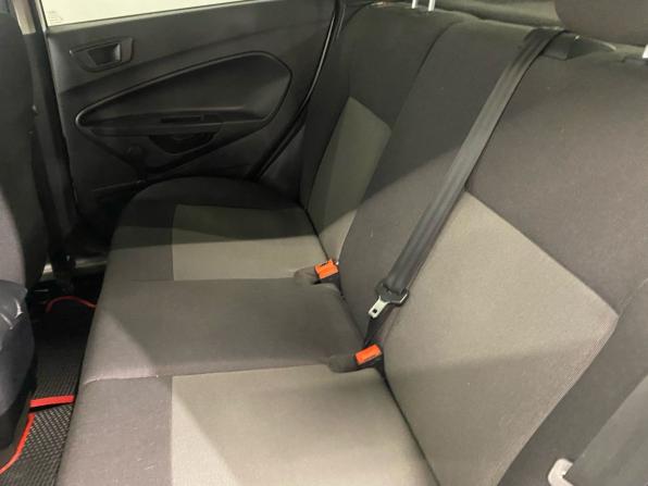 Ford Fiesta Mk6 Рестайлинг с пробегом 2017 года, цена 599 000 рублей, 236000 км, седан, Автокод Объявления
