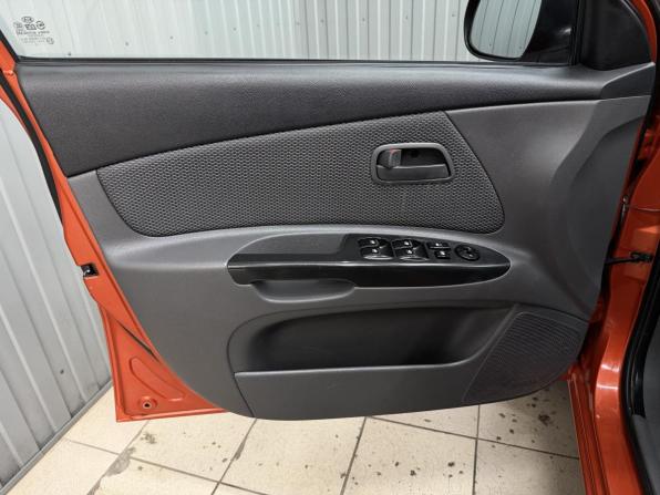 Kia Rio II Рестайлинг с пробегом 2010 года, цена 630 000 рублей, 161191 км, хэтчбек, Автокод Объявления
