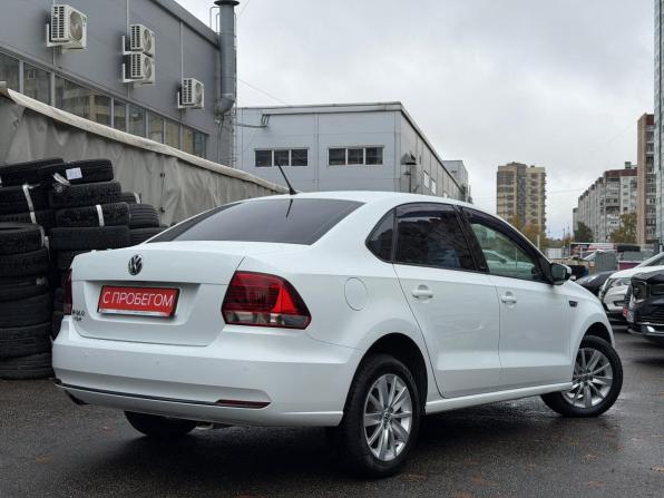 Volkswagen Polo V Рестайлинг с пробегом 2016 года, цена 899 000 рублей, 130000 км, седан, Автокод Объявления