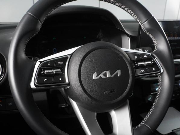 Kia K3 II (China Market) Рестайлинг с пробегом 2024 года, цена 2 425 000 рублей, 1564 км, седан, Автокод Объявления