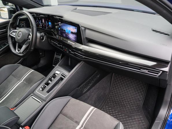 Volkswagen Golf VIII с пробегом 2021 года, цена 3 030 000 рублей, 38045 км, хэтчбек, Автокод Объявления