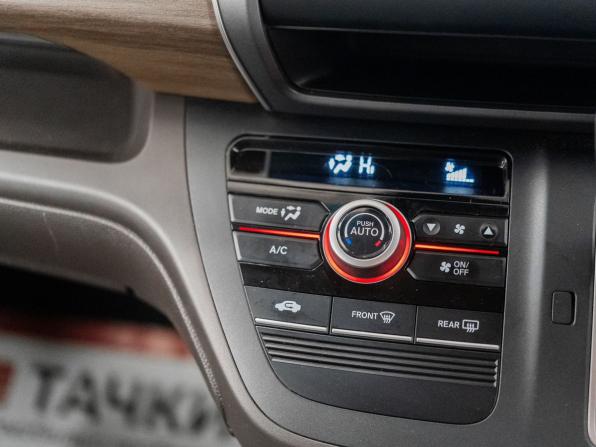 Honda Freed II Рестайлинг с пробегом 2022 года, цена 2 000 000 рублей, 23000 км, компактвэн, Автокод Объявления