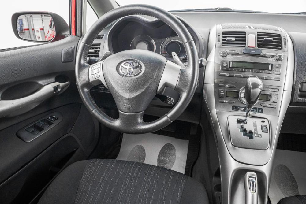Toyota Auris I Барнаул  - изображение 16