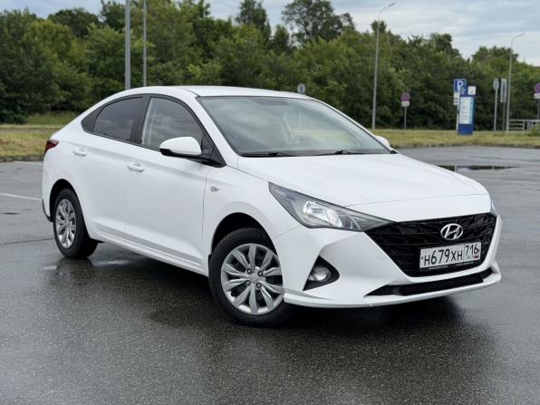 Hyundai Solaris II Рестайлинг с пробегом 2021 года, цена 1 543 000 рублей, 97145 км, седан, Автокод Объявления