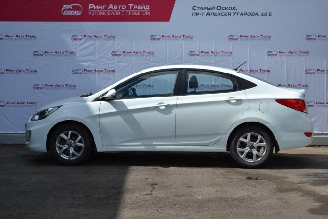 Hyundai Solaris I с пробегом 2012 года, цена 890 000 рублей, 103500 км, седан, Автокод Объявления