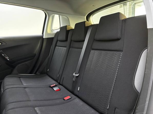 Peugeot 2008 I с пробегом 2014 года, цена 780 000 рублей, 101271 км, внедорожник, Автокод Объявления